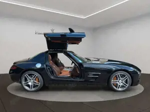 Mercedes-Benz SLS Coupe *Keramikbremsanlage* Bild 5