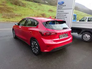 Ford Focus Titanium Syn 4 LED Navi Kamera ACC Bild 5