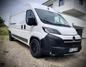 Opel Movano mit Delta 4x4 Felgen  Loder AT Offroad Reifen