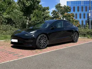Tesla Model 3 Performance (schwarz - weiß) | Alcantara