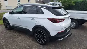 Opel Grandland Grandland Plug-in Hybrid1.6 DI Automatik GS  AHK