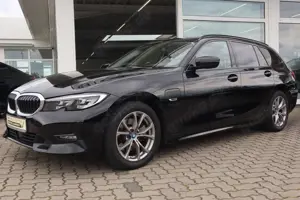 BMW 320 e Touring Sport Line/ACC/RFK/DrivingAss./Navi