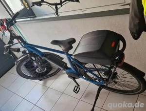 blaues Morena-Fahrrad