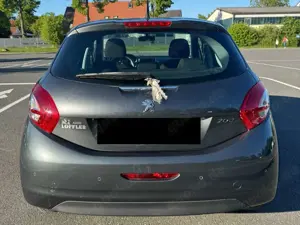 Peugeot 208 208 82 VTI Active Bild 2
