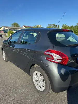 Peugeot 208 208 82 VTI Active Bild 4