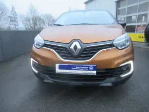 Renault Captur Limited NAVI LED SHZG PDC TEMPOMAT KLIMA Bild 2