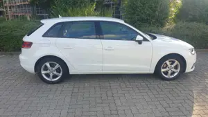 Audi A3 1.2 TFSI Sportback / TÜV 01/27 / MMI / Navi