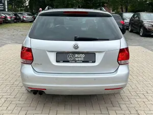 Volkswagen Golf VI 2.0 Var., Aut, TÜV neu, Scheckheft Bild 4