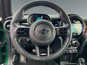 MINI John Cooper Works Trim 1.5  Leder D. Cockpit LED ACC Mehrzonenklima Bild 4