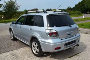 Mitsubishi Outlander 2.4 Intense LPG Bild 5