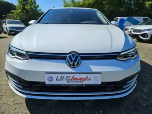 Volkswagen Golf VIII Life eTSI DSG LED Rückfahrkamera AHK