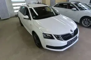 Skoda Octavia Co 2.0d DSG Soleil NAVI+/ACC/SHZ/RFK/8Fa Bild 3