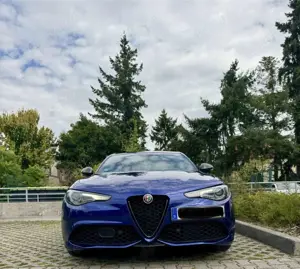 Alfa Romeo Giulia My20 2.2 Veloce diesel Q4 210cv *VOLLAUSTATTUNG*