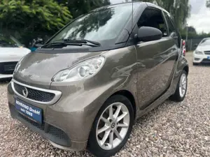 smart forTwo CABRIO*KLIMA*AUTOMATIK*SERVO*NAVI* Bild 2