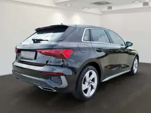 Audi A3 30 g-tron s-line Matrix AHK Parkhil Bild 5