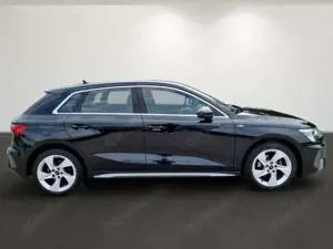 Audi A3 30 g-tron s-line Matrix AHK Parkhil Bild 4
