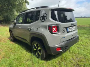 Jeep Renegade Trailhawk 4xe PLUG-IN Hybrid Vollleder Panor. Bild 2