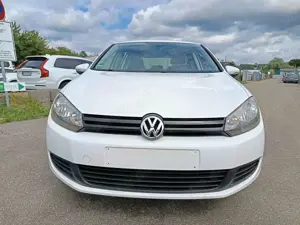 Volkswagen Golf VI Trendline Bild 2