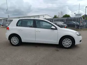 Volkswagen Golf VI Trendline Bild 4