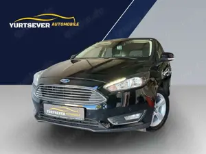 Ford Focus Turnier Titanium*PDC*NAVI*AHK*SHZ*ALU*EFH*