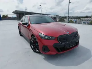 BMW i5 M60 xDrive BW/adaptFahrw/360°/Pano/AHK/NP125