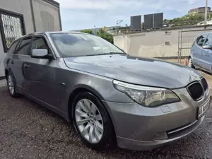 BMW 530 5 Touring 530d Aut  Xenon Leder Navi PDC Bild 3