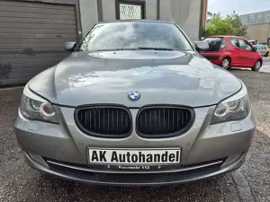 BMW 530 5 Touring 530d Aut  Xenon Leder Navi PDC Bild 2