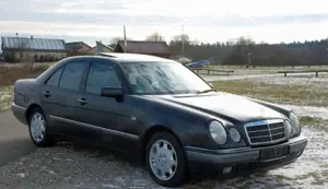 Mercedes-Benz E 230 Elegance
