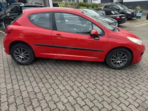 Peugeot 207 75 Urban Move Bild 3