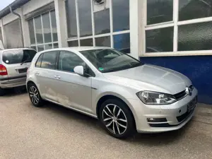 Volkswagen Golf Lounge BMT DSG 105000KM Motoschaden ! Bild 1
