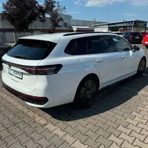 Volkswagen Passat Variant 2.0 TDI R-Line Black Style Bild 5