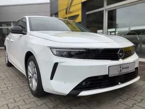 Opel Astra L Lim. 5-trg. 1.2 Elegance PDC AHK LED