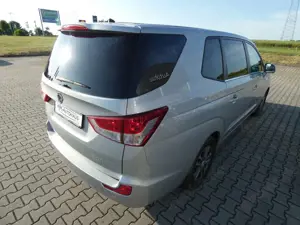 SsangYong Rodius 2.2 TDI Cargo 5Sitzer Ladefläche 16"Alu TÜV Bild 4