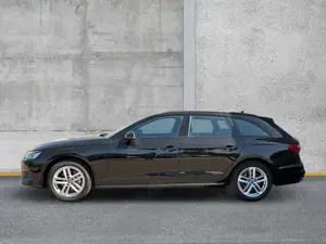 Audi A4 Avant 40 TDI advanced AHK ACC Navi Bild 2