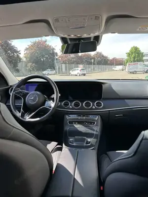 Mercedes-Benz E 300 E300e T Avandgarde 360 Kamara Distronic +Surround Bild 5