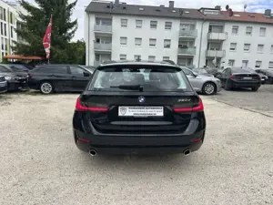 BMW 320 d Touring Advantage LED+KAMERA+NAVI+SPURASSIST+1.H Bild 4