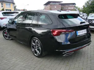 Skoda Octavia 2.0TSi RS Plus ACC Pano Canton Kamera Bild 4