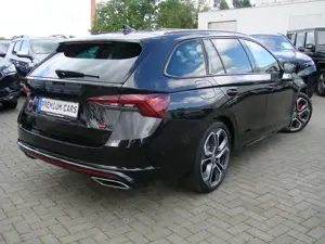 Skoda Octavia 2.0TSi RS Plus ACC Pano Canton Kamera Bild 3