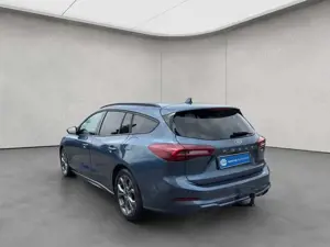 Ford Focus Turnier 1.0 EcoBoost Hybrid ST-LINE X Bild 3
