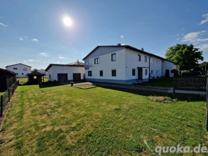 Doppelhaushälfte mit 2 Garage und Schuppe