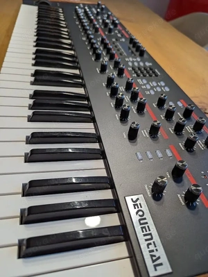 Dave Smith Instruments Prophet 12 Synthesizer Bild 4