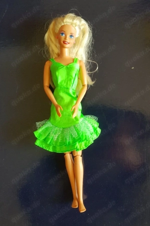 Barbiepuppe mit Gelenken aus den 90ern