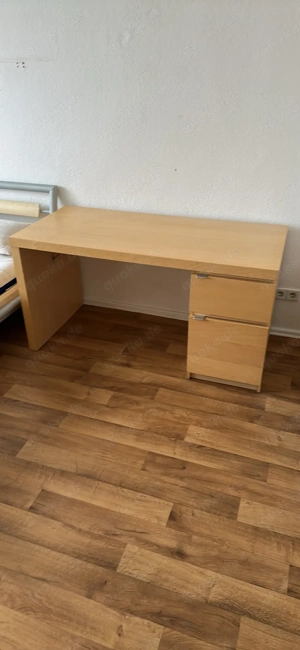 Vermiete ab 01.09.2025 20 qm Zimmer