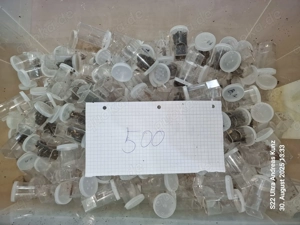 Filmdosen zur Aufzucht von Vogelspinne 