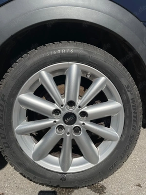 Mini Cooper SE Classic - Komplett Winterreifen-Satz zu verkaufen Bild 2