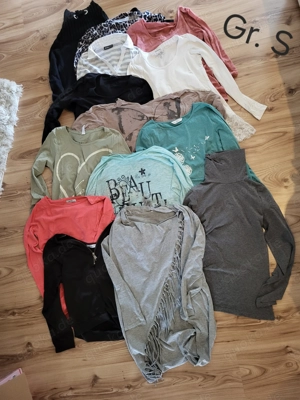 Kleidungspaket Damen Gr.36 S - 49Teile 
