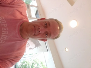 Mollige attraktive Frau gesucht mit grossen Brüsten und schönem po ab 50 für heisse spiele BRD WEIT 