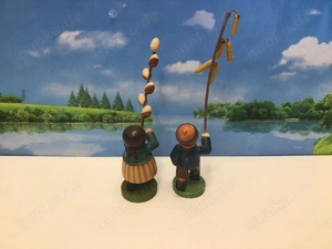 Wendt & Kühn alte 2 Figuren mit Haselnuss + Weidenkätzchen Erzgebirge 