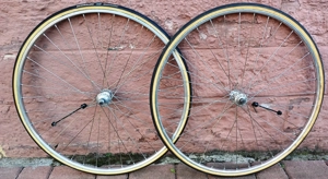 Rennrad Laufrad Satz 28", FIAMME mit Suntour Sprint 9000 Nabe  und konifizierte Speichen