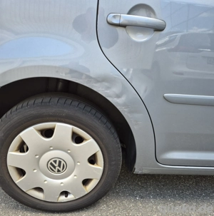 Touran 1.9 TDI DPF Trend Scheckheftgepflegt Anhängerkupplung. Bild 2